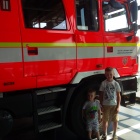 Dziecinki odwiedziły  strażaków i policjantów