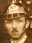 Fotografie hasičů Hrádku z roku 1928. Prosba o pomoc.