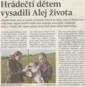 Hrádečtí dětem vysadili Alej života (Hutník 6. 4. 2016)